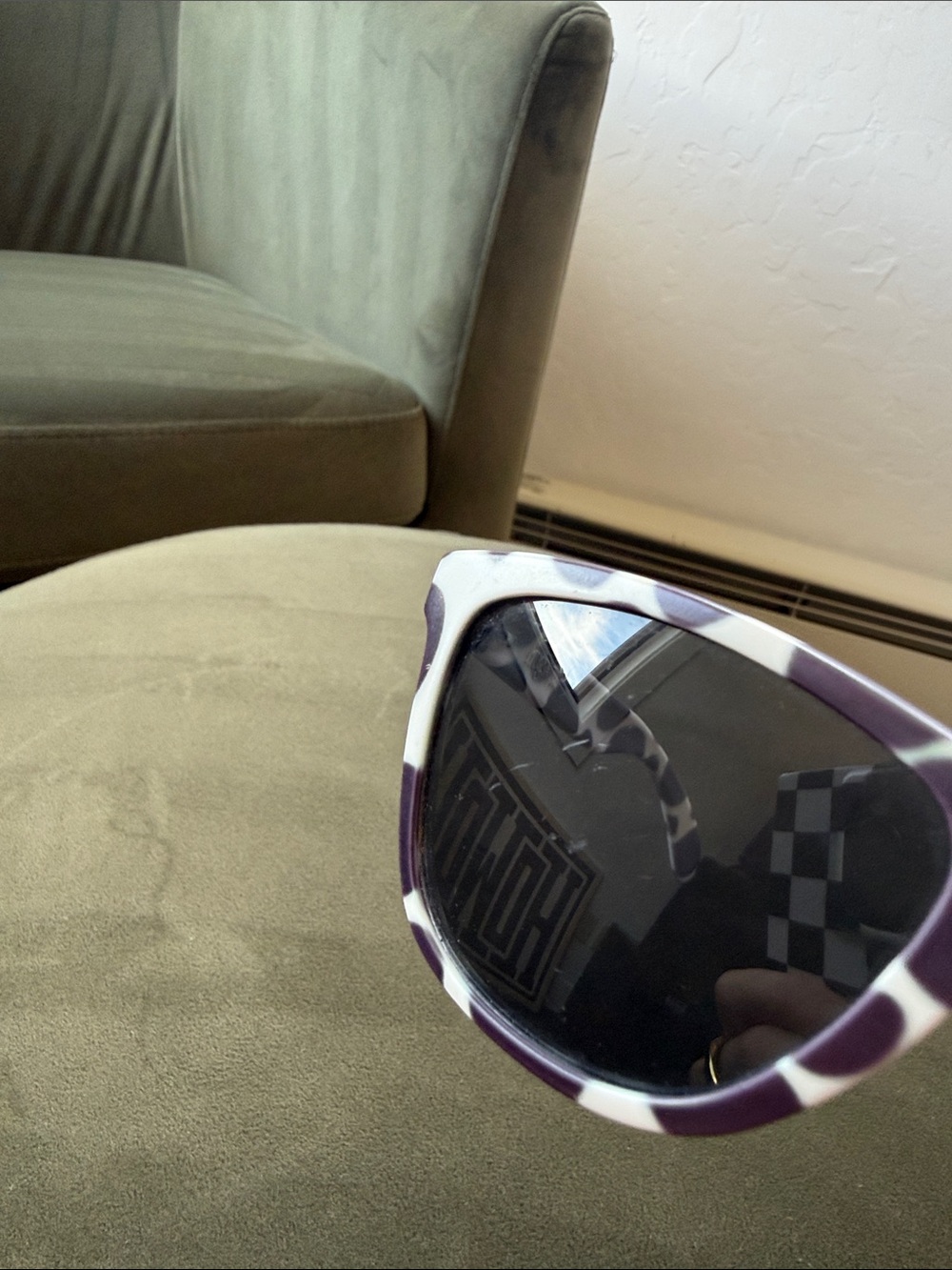 Collectors Oakley Frogskins in limited-edition Dalmatian - Picture 6 of 6